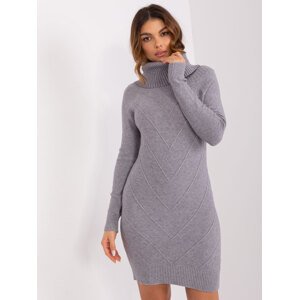 Šedé svetrové šaty s rolákem PM-SK-PM-3802.37X-grey Velikost: L/XL